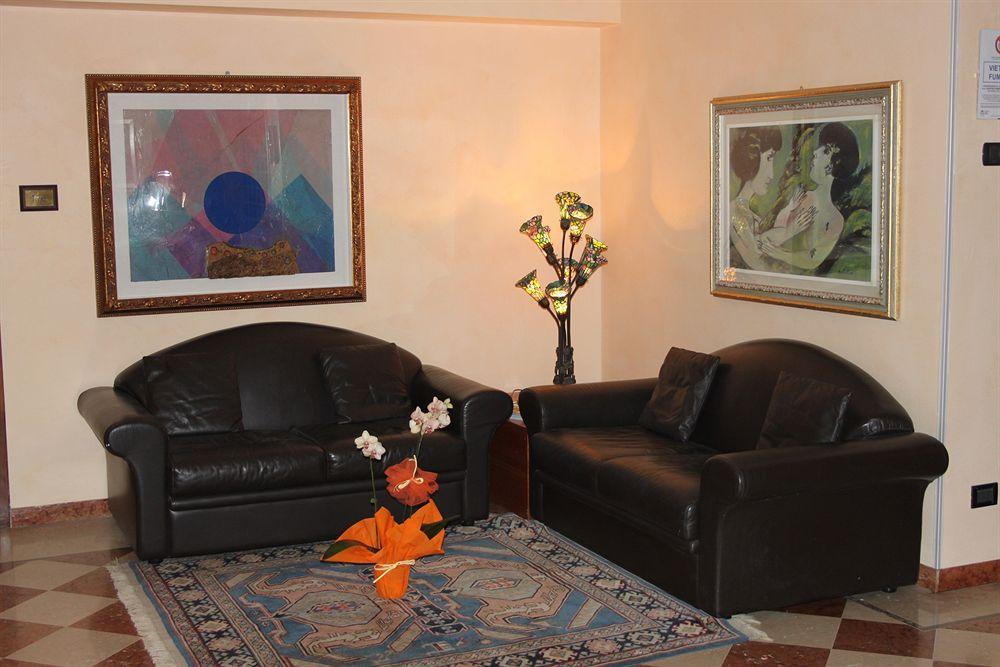 Hotel Rosa أبانو تيرمي المظهر الخارجي الصورة